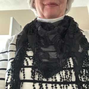 Women's Black Textured Fringe Wrap Scarf